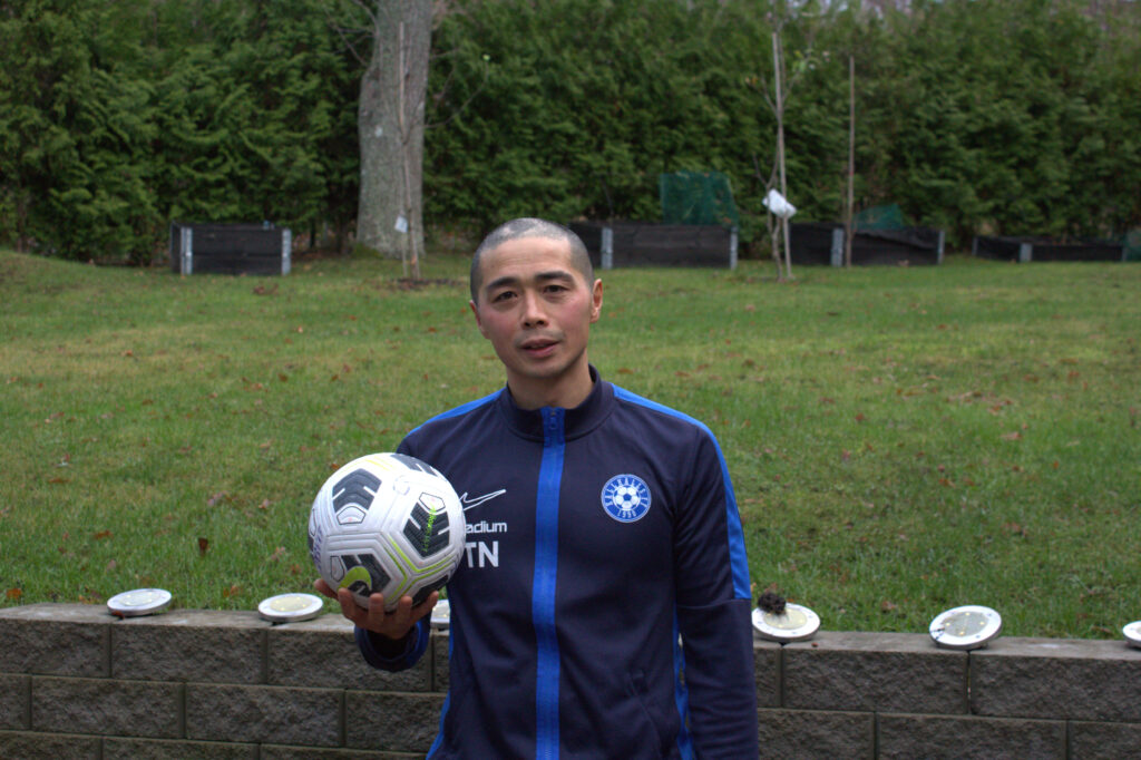 Fotbollstränare Tung Nguyen Kallhäll nominerad årets förälder 2025
