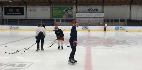 Hockeyutbildning på Järfälla gymnasium mer populär än någonsin: “Högt tryck”