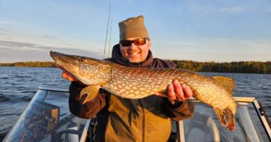 Peter Melander med stor gädda under pike cup 2024